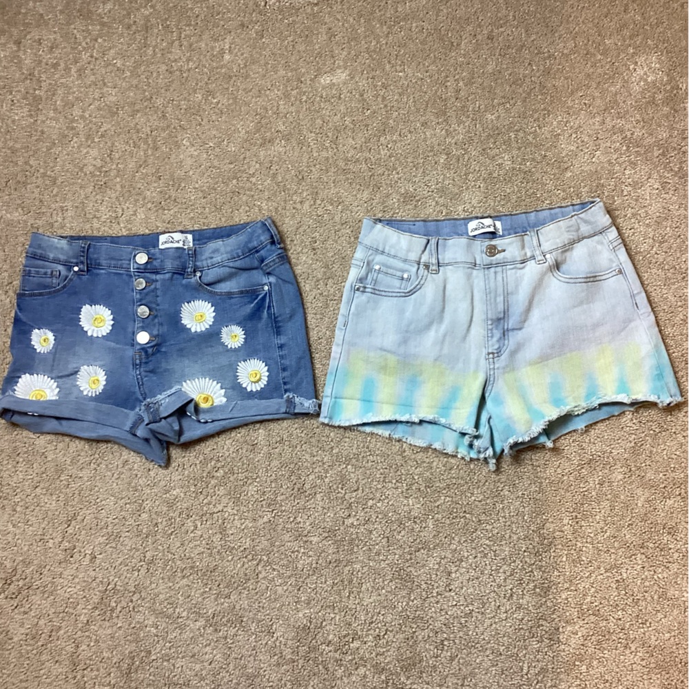Girls shorts - Picture 1 of 4